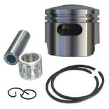 Zuigerkit met extra spoelpoort (Boosterpoort) voor de Bigborekits - 49cc - Boring 44mm - Pistonpen 10mm Zuigerkit met extra spoelpoort (Boosterpoort) voor de Bigborekits - 49cc - Boring 44mm - Pistonpen 10mm